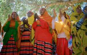 Femmes dans le camp de personnes déplacées internes Harena (aout 2005) Érythrée © UN Photo/Jorge Aramburu