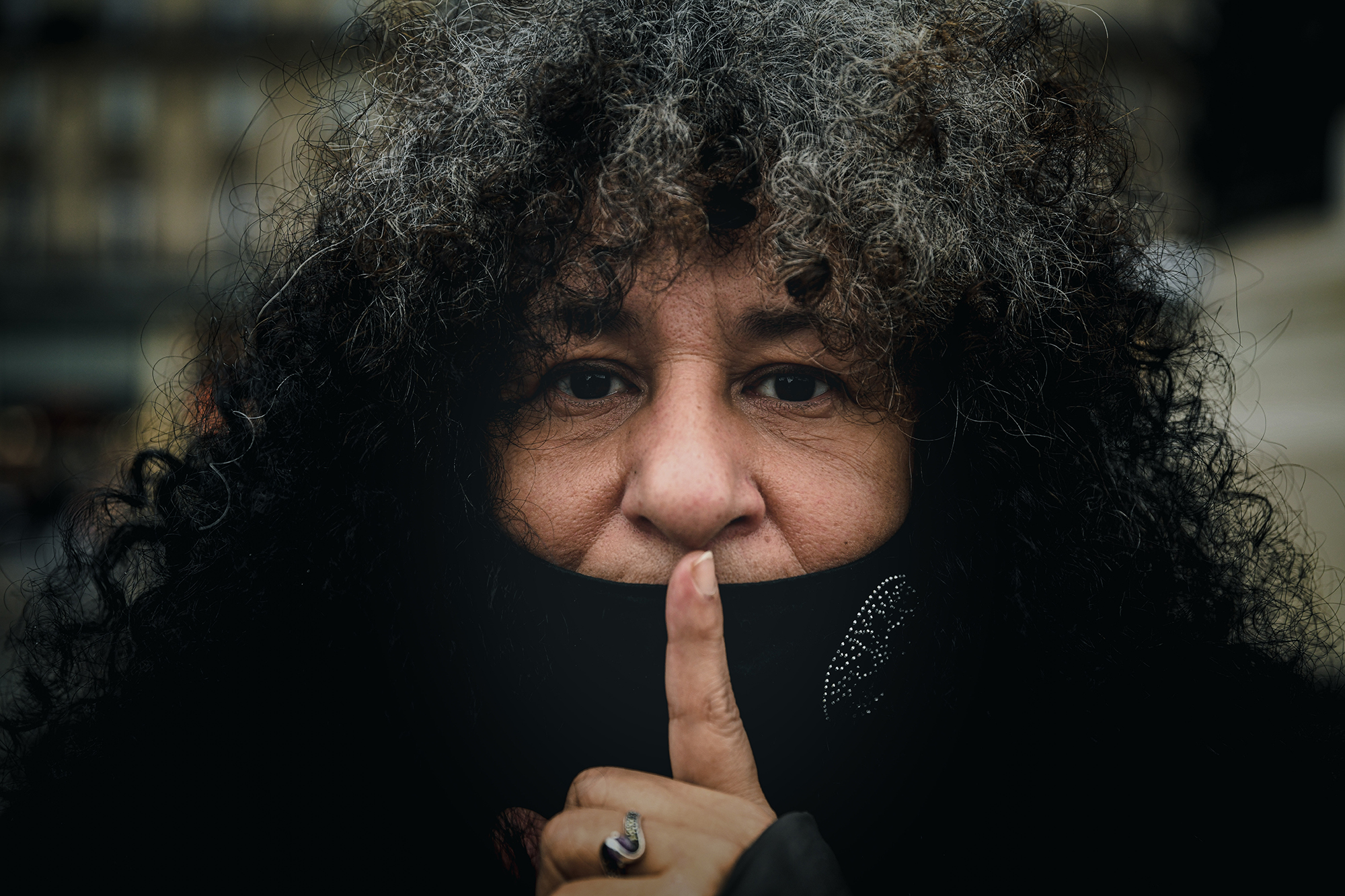 Mobilisation sur la place de la République à Paris pour dénoncer les ventes illégales d'armes de la France