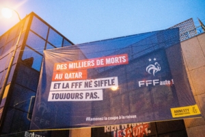 Action coup de poing devant le siège de la Fédération française football