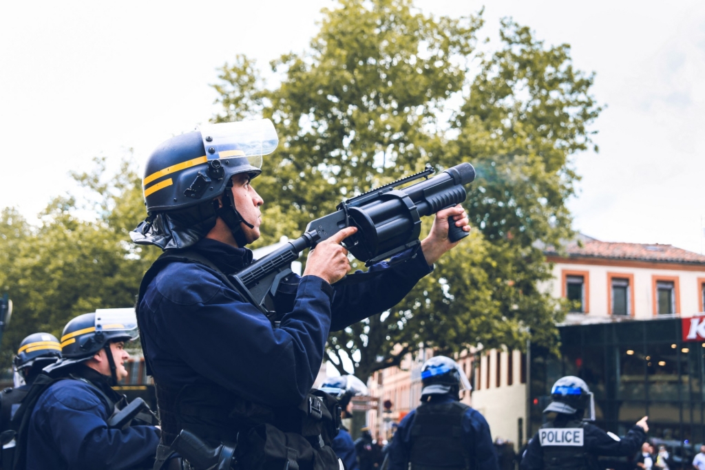 Maintien de l’ordre : ces armes dangereuses utilisées dans les manifestations