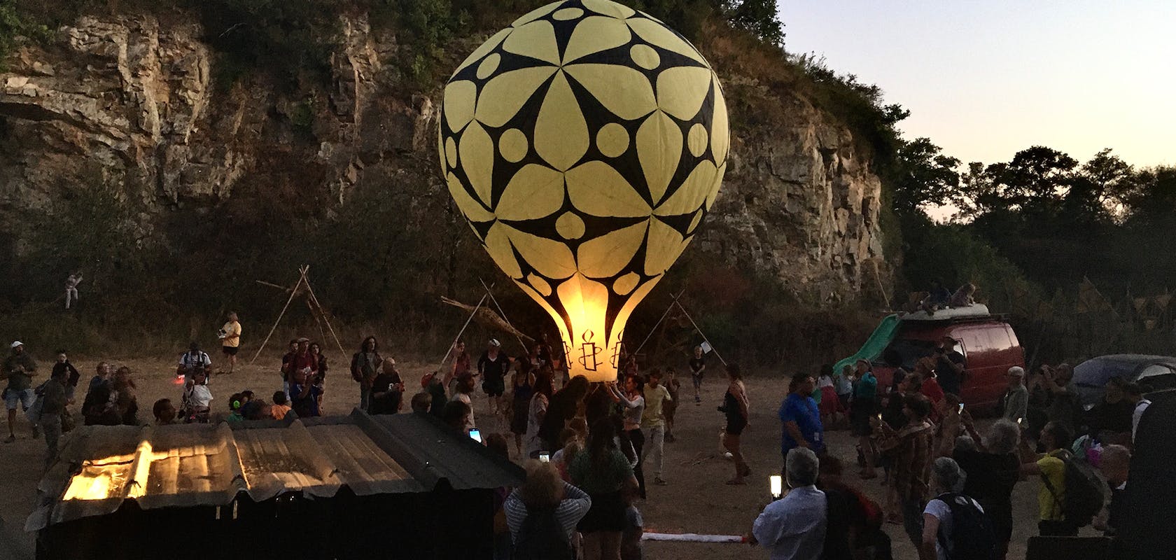 Un ballon pour le Qatar, Redon