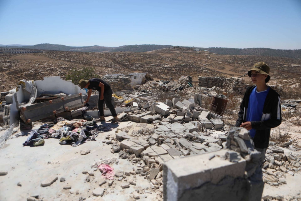 En Cisjordanie, les colons chassent les habitants bédouins de leurs terres