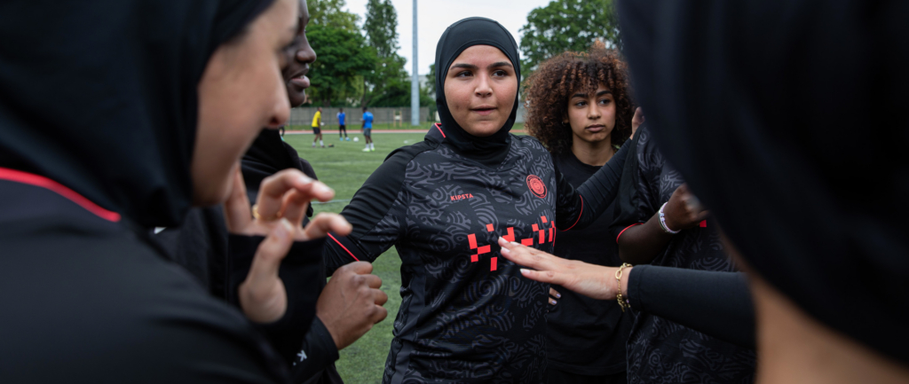 L’interdiction du foulard dans le sport, une conception bien française et discriminante 