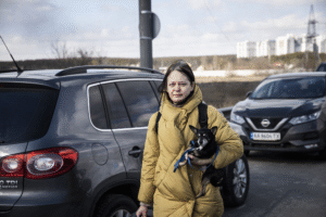 L'évacuation des civils des villes ukrainiennes d'Irpin et de Bucha se poursuit, dans la région de Kiev, 10 mars