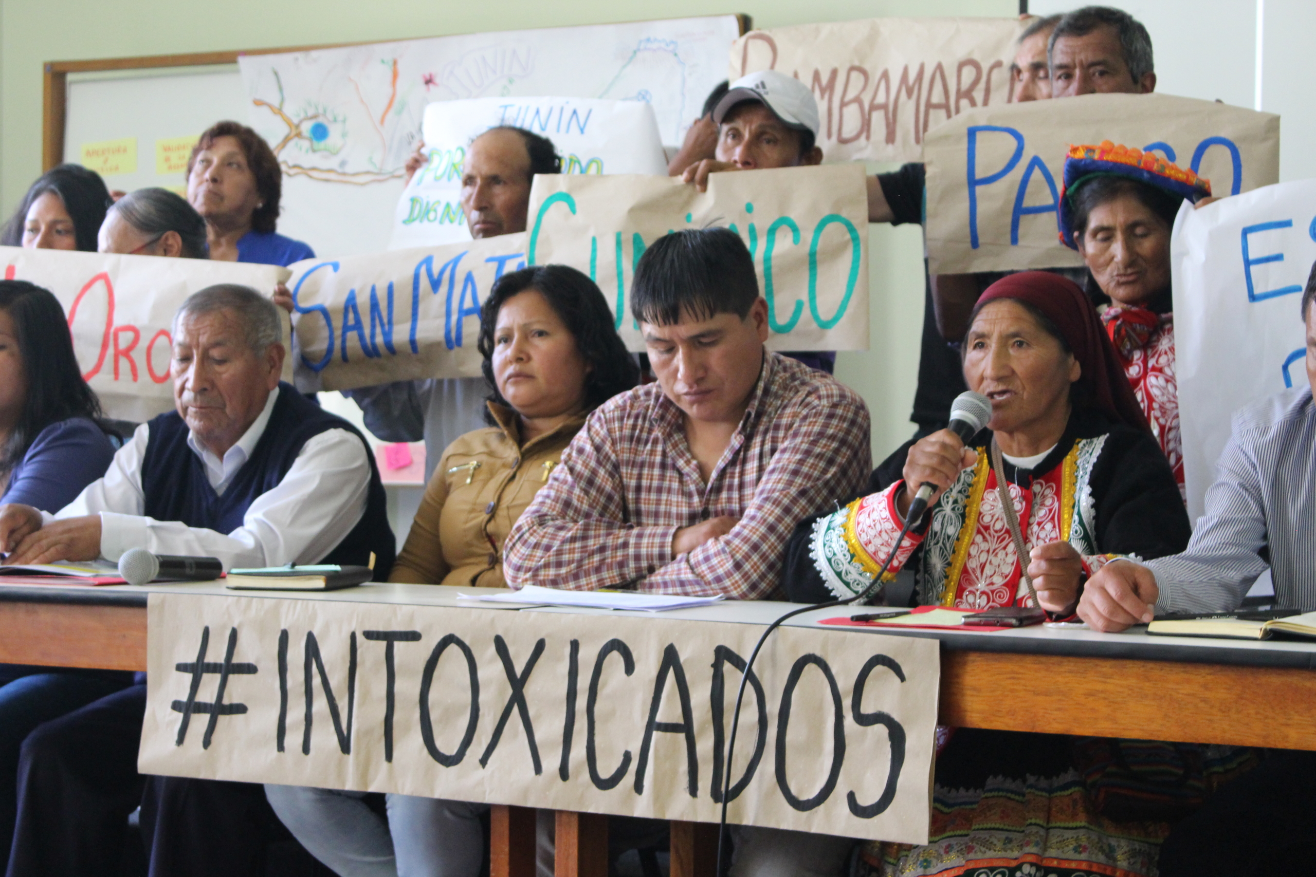 Melchora Surco speaking at the inaugural press conference of the National Platform of People Affected by Toxic Metals, where they presented their demands for the State for the first time (Amnesty International, 2018)
