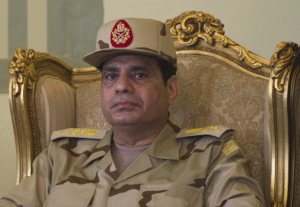 Abdelfatah al-Sissi à la base aérienne militaire d'Almaza au Caire, le 22 mai 2013.