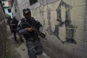 Patrouille police état d'urgence, Salvador