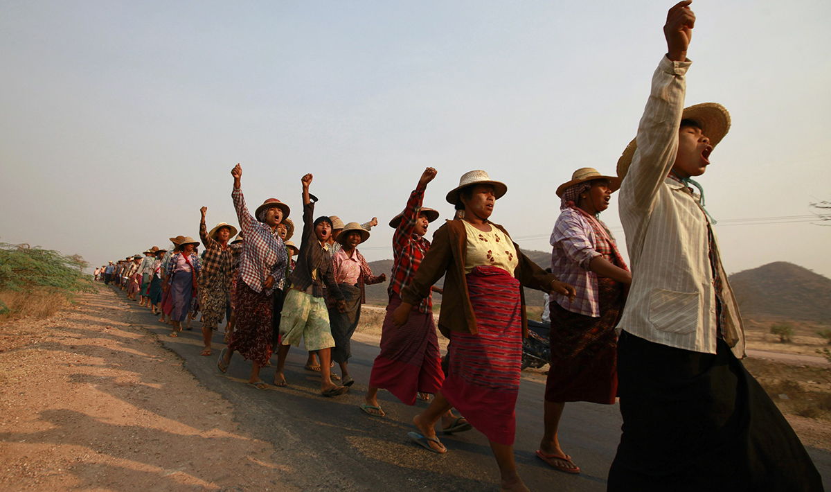 Droits des femmes - Marche de femmes revendiquant leurs droits