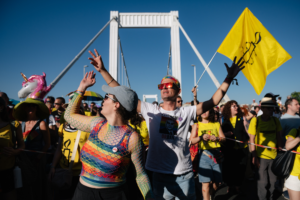 Malgré l’interdiction de la marche des fiertés par les autorités hongroises, près de 200 000 personnes ont participé à la 30ème édition le 28 juin 2025.