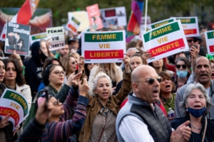 Marche de soutien au peuple d'Iran, place République, à Paris en 2022