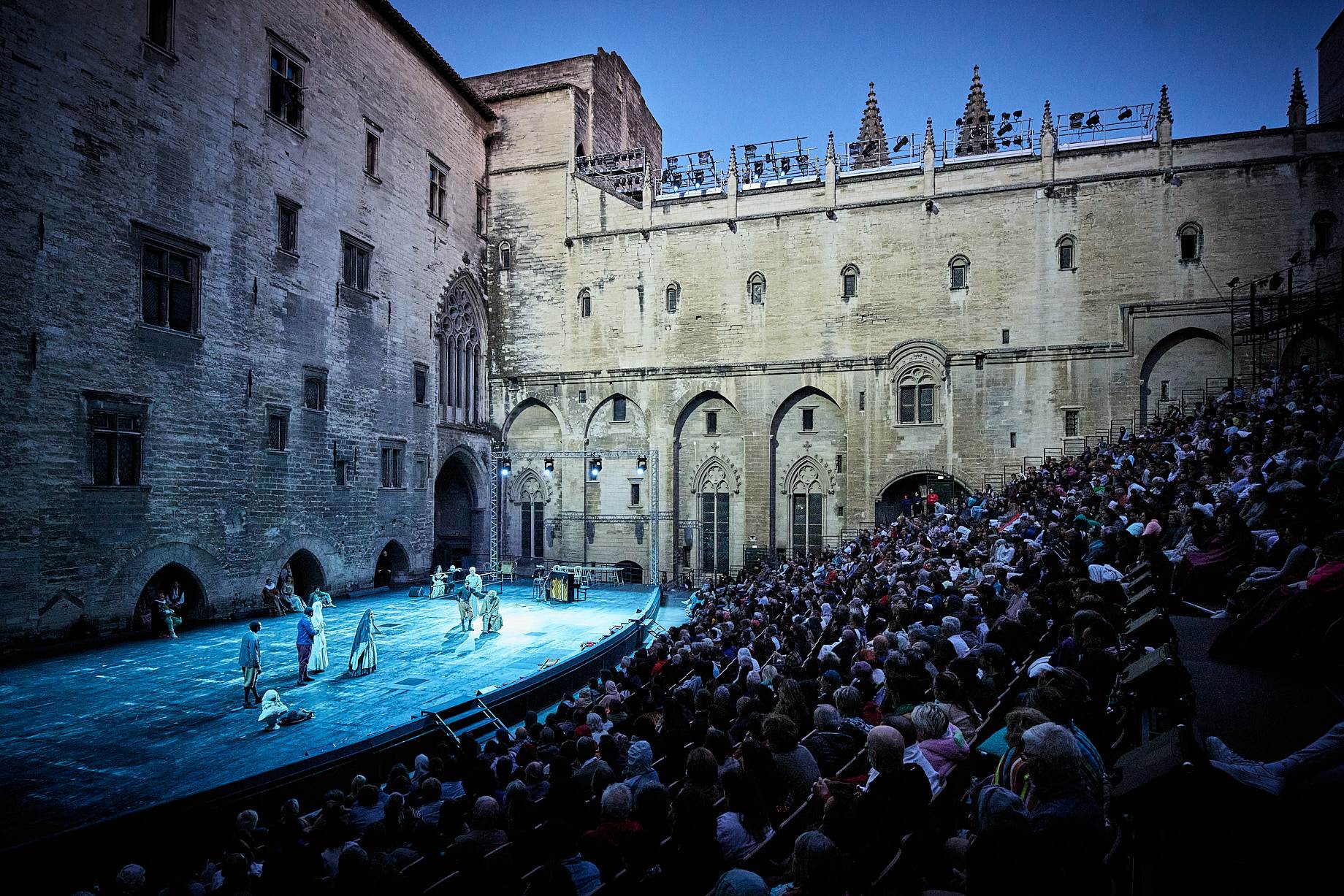 Festival d’Avignon 2026 : l’art pour résister aux big tech   